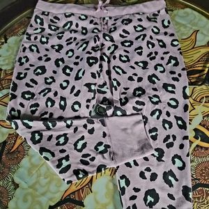 Leopard print leggings